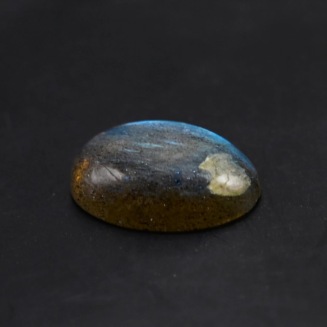 Labradorite 8.55 Ratti